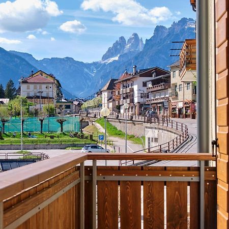 Piano Terra Vista Lago Auronzo di Cadore Buitenkant foto